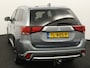 Mitsubishi Outlander 2.0 PHEV instyle+ Bluetooth, Cruise control adaptief, Parkeersensor voor en achter, Rondomzicht camera, Verwarmde voorruit Een ruime en luxe SUV met een comfortabele uitstraling en veel praktische mogelijkheden. Dankzij de plug-in hybride aandrijving combineert hij kracht en comfort met een efficiënte rijervaring
