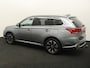 Mitsubishi Outlander 2.0 PHEV instyle+ Bluetooth, Cruise control adaptief, Parkeersensor voor en achter, Rondomzicht camera, Verwarmde voorruit Een ruime en luxe SUV met een comfortabele uitstraling en veel praktische mogelijkheden. Dankzij de plug-in hybride aandrijving combineert hij kracht en comfort met een efficiënte rijervaring