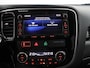 Mitsubishi Outlander 2.0 PHEV instyle+ Bluetooth, Cruise control adaptief, Parkeersensor voor en achter, Rondomzicht camera, Verwarmde voorruit Een ruime en luxe SUV met een comfortabele uitstraling en veel praktische mogelijkheden. Dankzij de plug-in hybride aandrijving combineert hij kracht en comfort met een efficiënte rijervaring