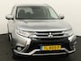 Mitsubishi Outlander 2.0 PHEV instyle+ Bluetooth, Cruise control adaptief, Parkeersensor voor en achter, Rondomzicht camera, Verwarmde voorruit Een ruime en luxe SUV met een comfortabele uitstraling en veel praktische mogelijkheden. Dankzij de plug-in hybride aandrijving combineert hij kracht en comfort met een efficiënte rijervaring