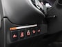 Mitsubishi Outlander 2.0 PHEV instyle+ Bluetooth, Cruise control adaptief, Parkeersensor voor en achter, Rondomzicht camera, Verwarmde voorruit Een ruime en luxe SUV met een comfortabele uitstraling en veel praktische mogelijkheden. Dankzij de plug-in hybride aandrijving combineert hij kracht en comfort met een efficiënte rijervaring
