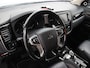 Mitsubishi Outlander 2.0 PHEV instyle+ Bluetooth, Cruise control adaptief, Parkeersensor voor en achter, Rondomzicht camera, Verwarmde voorruit Een ruime en luxe SUV met een comfortabele uitstraling en veel praktische mogelijkheden. Dankzij de plug-in hybride aandrijving combineert hij kracht en comfort met een efficiënte rijervaring