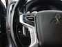 Mitsubishi Outlander 2.0 PHEV instyle+ Bluetooth, Cruise control adaptief, Parkeersensor voor en achter, Rondomzicht camera, Verwarmde voorruit Een ruime en luxe SUV met een comfortabele uitstraling en veel praktische mogelijkheden. Dankzij de plug-in hybride aandrijving combineert hij kracht en comfort met een efficiënte rijervaring