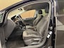 Volkswagen Golf 1.2 TSI Highline * Navigatie / 18" LM Velgen / Cruise control / Parkeersensoren / NL Auto *