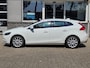 Volvo V40 1.6 T3 Momentum Camera Navi Apk Tm 11-2027