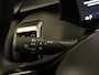 Toyota Urban Cruiser Executive 61 kWh - ORIGINEEL NEDERLANDSE AUTO - 3 FASE LADEN - PANORAMADAK - PARKEERSENSOREN VOOR EN ACHTER - DODEHOEK DETECTIE - NAVIGATIE - 360 GRADEN CAMERA