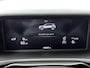 Jeep Avenger 1.2 110pk e-Hybrid Altitude Automaat | 1ste Eigenaar | Elektrische Klep | Navigatie | Apple Carplay/Android Auto | Climate Control | Adaptieve Cruise Control | Parkeersensoren Achter | Lederen Stuurwiel | LED Koplampen | JBL | Dodehoekdetectie |