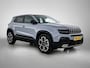 Jeep Avenger 1.2 110pk e-Hybrid Altitude Automaat | 1ste Eigenaar | Elektrische Klep | Navigatie | Apple Carplay/Android Auto | Climate Control | Adaptieve Cruise Control | Parkeersensoren Achter | Lederen Stuurwiel | LED Koplampen | JBL | Dodehoekdetectie |