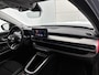 Jeep Avenger 1.2 110pk e-Hybrid Altitude Automaat | 1ste Eigenaar | Elektrische Klep | Navigatie | Apple Carplay/Android Auto | Climate Control | Adaptieve Cruise Control | Parkeersensoren Achter | Lederen Stuurwiel | LED Koplampen | JBL | Dodehoekdetectie |
