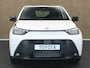 Toyota Aygo X Hybrid 115 Pulse - NIEUW MODEL - KEYLESS START - STOEL VERWARMING - DRAADLOZE TELEFOONLADER - AUTOMATISCH INKLAPBARE BUITENSPIEGELS - ADAPTIEVE CRUISE CONTROL - LICHTMETALEN VELGEN - VOORSTOELEN VERWARMD