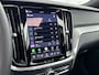 Volvo V60 T8 Recharge Plus Dark | 18" | Panoramadak | Head-Up | Trekhaak | Elektr. verst. Sportstoelen | 360 Camera | Stoel/Stuur/Achterbankverwarming