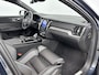 Volvo V60 T8 Recharge Plus Dark | 18" | Panoramadak | Head-Up | Trekhaak | Elektr. verst. Sportstoelen | 360 Camera | Stoel/Stuur/Achterbankverwarming