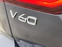Volvo V60 T8 Recharge Plus Dark | 18" | Panoramadak | Head-Up | Trekhaak | Elektr. verst. Sportstoelen | 360 Camera | Stoel/Stuur/Achterbankverwarming
