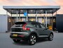 Volvo XC40 B4 Plus Dark | 19" Allseason | Panoramadak | Leder/Nubuck | Trekhaak | Harman Kardon | Elektr. verst. Stoelen | Parkeercamera | Stoel/Stuurverwarming
