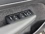 Volvo XC40 B4 Plus Dark | 19" Allseason | Panoramadak | Leder/Nubuck | Trekhaak | Harman Kardon | Elektr. verst. Stoelen | Parkeercamera | Stoel/Stuurverwarming