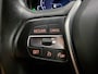 BMW 3-Serie 320e Edition CAMERA/LEER-SPORT/MEMORY/LIVE COCKPIT PRO/LED/CARPLAY/SFEER/18"/PRIVACY/SHADOW-LINE/MINERALWEISS PARELMOER/NET OH BEURT GEHAD