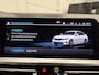 BMW 3-Serie 320e Edition CAMERA/LEER-SPORT/MEMORY/LIVE COCKPIT PRO/LED/CARPLAY/SFEER/18"/PRIVACY/SHADOW-LINE/MINERALWEISS PARELMOER/NET OH BEURT GEHAD