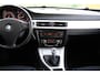 BMW 3-Serie 320i SCHUIFDAK XENON NIEUWE DISTRIBUTIEKETTING!
