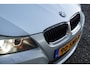 BMW 3-Serie 320i SCHUIFDAK XENON NIEUWE DISTRIBUTIEKETTING!