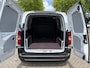 Peugeot e-Partner L1 50 kWh 136pk | ACTIE | 8 jaar garantie | 0% financial lease | 2-zits | Houten afwerking laadruimte | Verwarmbare vooruit en voorstoelen en stuurwiel | ECO LED koplampen | Multimedia | Draadloze Apple Carplay en Android Auto | Achteruitrijcamera | Parkeersensoren achter | Digital cockpit | Stuurwielbediening | Bestuurdersstoel comfort met armsteun | Tweede sleutel met afstandsbediening | Trekhaak voorbereiding | Reservewiel | van €31.365 voor €26.350 ex. BTW rijklaar