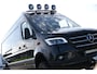 Mercedes-Benz Sprinter 319 V6 3.0 CDI L3H2 Black Edition FULL OPTIONS! Cruise, 360 Camera, Carplay, 10,5 Mbux, 190pk, 2 x Schuifdeur, Sper, LED, Leder, Stoelverwarming, Standkachel, Trekhaak, Uniek!