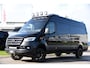 Mercedes-Benz Sprinter 319 V6 3.0 CDI L3H2 Black Edition FULL OPTIONS! Cruise, 360 Camera, Carplay, 10,5 Mbux, 190pk, 2 x Schuifdeur, Sper, LED, Leder, Stoelverwarming, Standkachel, Trekhaak, Uniek!
