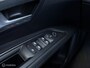 Peugeot 3008 1.6 Blue Lease Premium AUT8 181PK | Elek stoelen | Camera | Trekhaak | Navigatie | Bomvol opties!