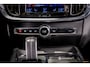 Volvo V60 2.0 B3 Momentum Advantage|NAP|E-trekhaak|BTW Auto