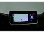 Peugeot 2008 1.2 PureTech 130 Allure | Dig. Cockpit | Trekhaak | Camera | Apple CarPlay & Android Auto | Cruise Control | Navi | 17'' R