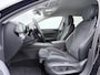 Volkswagen Passat Variant 1.5 eHybrid Business | Navigatie | Trekhaak | Head Up Display | Camera | Stuur-/Stoelverwarming |