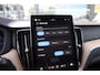 Volvo XC60 2.0 T8 Plug-in hybrid AWD Plus Dark | Pano | HuD | 360 | H&K | Memory | ACC | Keyless | Blis | Leer | CarPlay | Stoel/Stuurverwarming