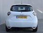 Renault Zoe R110 Life 52 kWh / SOH 90,98% / Dealer onderhouden / CCS snel laden / All season banden / warmtepomp / Cruise control / Keyless Entry/Start / Apple Carplay Android Auto / Climate control / Parkeersensoren achter /