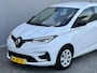 Renault Zoe R110 Life 52 kWh / SOH 90,98% / Dealer onderhouden / CCS snel laden / All season banden / warmtepomp / Cruise control / Keyless Entry/Start / Apple Carplay Android Auto / Climate control / Parkeersensoren achter /