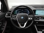 BMW 3-Serie Touring 330e High Executive Adaptief Cruise | Lederen bekleding | 360 Camera | Stoel & Stuurverwarming | El. Achterklep |
