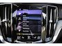 Volvo V60 Cross Country B4 211PK AWD Intro Edition | DIESEL | Trekhaak | BLIS | HUD | H&K | 360 Camera | Pano |