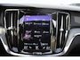 Volvo V60 Cross Country B4 211PK AWD Intro Edition | DIESEL | Trekhaak | BLIS | HUD | H&K | 360 Camera | Pano |