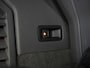 Volkswagen Multivan 1.4 eHybrid Bulli 7 Zits PHEV 218pk Dealer O.H | Trekhaak Af Fabriek | Adaptive Cruise | Camera | Sportstoelen & Stuur Verwarmd | Apple Carplay | BLIS | Navigatie | Virtual | DAB | 17"L.M | Plug In Hybrid |