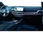 BMW X5 xDrive50e Facelift M-Sport Pro Achteras besturing Skylounge Head Up Massage M Stoel Keyless Trekhaak Luchtvering