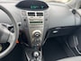 Toyota Yaris 1.3 VVTi Comfort 5Drs,Apk 19/4/27,Airco,Nap,Trekhaak