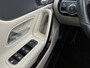 Mercedes-Benz CLA 200 Business Solution Luxury Premium Plus pakket | Panorama Schuif-Kanteldak | Sfeerverlichting | Memory stoelen | Ledkoplampen. Inclusief 24 maanden MB Certified garantie voor Europa.