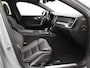 Volvo V60 T8 PLUG-IN HYRBID PLUS DARK 360GR CAM SCHUIFDAK TREKHAAK HEAD-UP DISPLAY