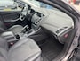 Ford Focus 1.6 TI-VCT First Edition , pdc voor en achter , navigatie
