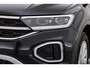Volkswagen T-Roc 1.5 TSI Style DSG | Pano  | Afn. Trekhaak | Matrix LED | Massage | Stoelverw. | Adapt. Cruise | Dodehoekdet.