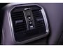 Porsche Macan 3.0 S S 3.0 354PK ACC standkachel sportstoelen electrisch bedienbaar met memo camera Apple-carplay luchtvering trekhaak electrisch wegklapbaar sportuitlaat 21"-LMV DAB LED stoel verwarming/ventilatie schakelflippers aan het stuur