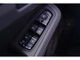 Porsche Macan 3.0 S S 3.0 354PK ACC standkachel sportstoelen electrisch bedienbaar met memo camera Apple-carplay luchtvering trekhaak electrisch wegklapbaar sportuitlaat 21"-LMV DAB LED stoel verwarming/ventilatie schakelflippers aan het stuur