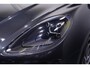 Porsche Macan 3.0 S S 3.0 354PK ACC standkachel sportstoelen electrisch bedienbaar met memo camera Apple-carplay luchtvering trekhaak electrisch wegklapbaar sportuitlaat 21"-LMV DAB LED stoel verwarming/ventilatie schakelflippers aan het stuur