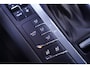 Porsche Macan 3.0 S S 3.0 354PK ACC standkachel sportstoelen electrisch bedienbaar met memo camera Apple-carplay luchtvering trekhaak electrisch wegklapbaar sportuitlaat 21"-LMV DAB LED stoel verwarming/ventilatie schakelflippers aan het stuur