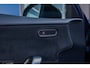 Mercedes-Benz A-klasse 250 e AMG Line | Panoramadak | Dodehoeksensor | 360° Camera | Lane Keeping Assist | Stoelverwarming | FULL Led | AMG-styling | Achteruitrijcamera | Apple Carplay/Android Auto|telefoonintegratie premium