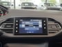 Peugeot 308 1.2 PureTech Style / Pano / 1e eigenaar / Trekhaak / Nieuwe Distr.