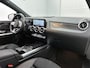 Mercedes-Benz B-klasse 200 Business Solution AMG | Automaat | Apple Carplay / Android Auto | Camera | Navigatie | Stoelverwarming | Virtual Cockpit | Climate Control | Lichtmetalen Velgen |